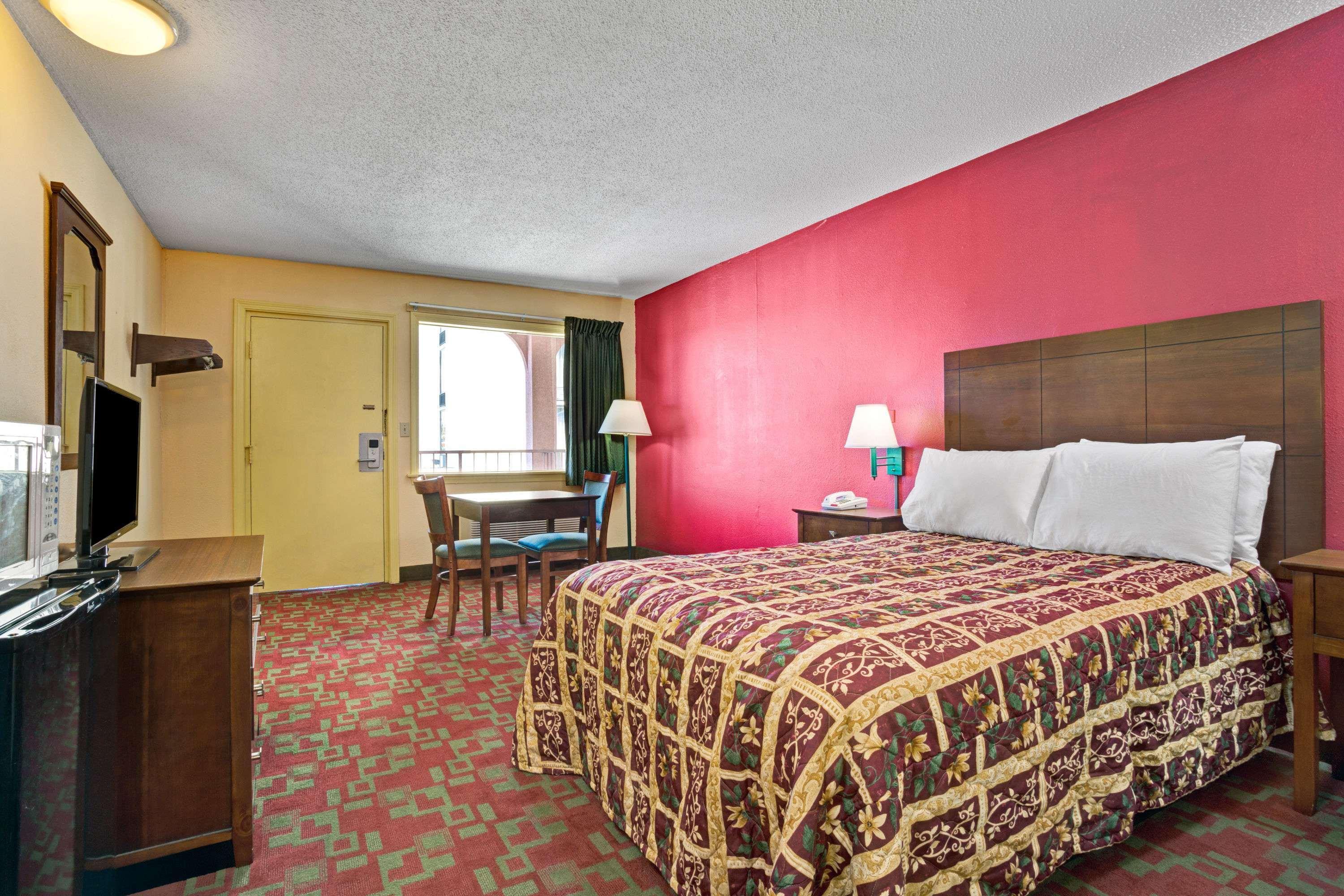 Days Inn By Wyndham Elizabeth City Exterior foto